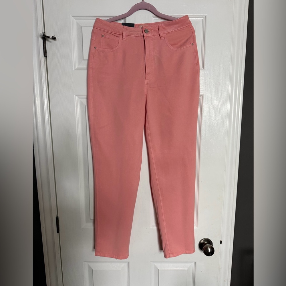 Guess tapered high mom jeans
